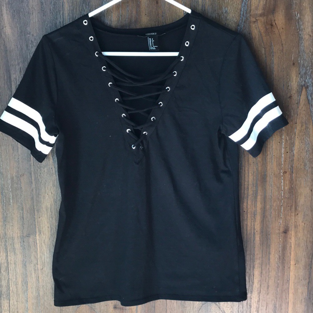 F21 black baseball tie tee - Picture 4 of 8